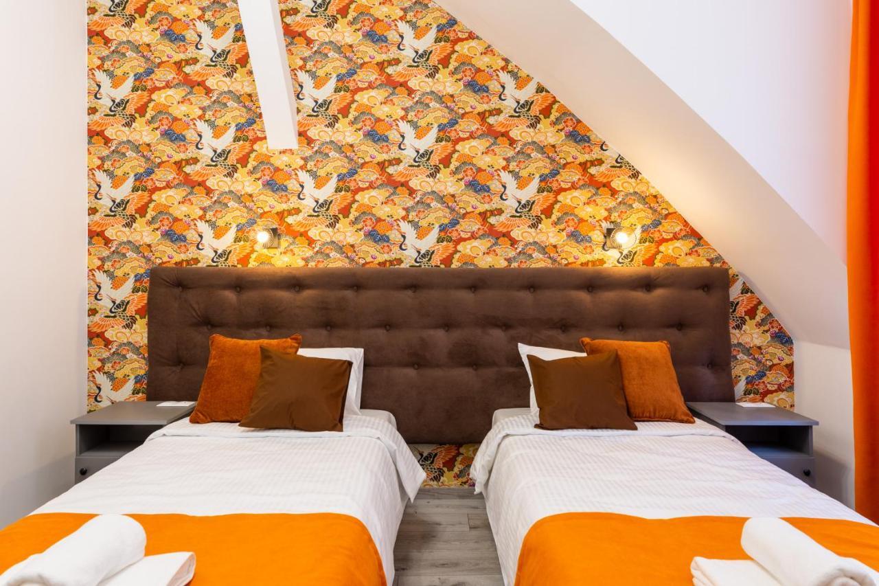 Hotel Amel Rooms Mediaş Extérieur photo